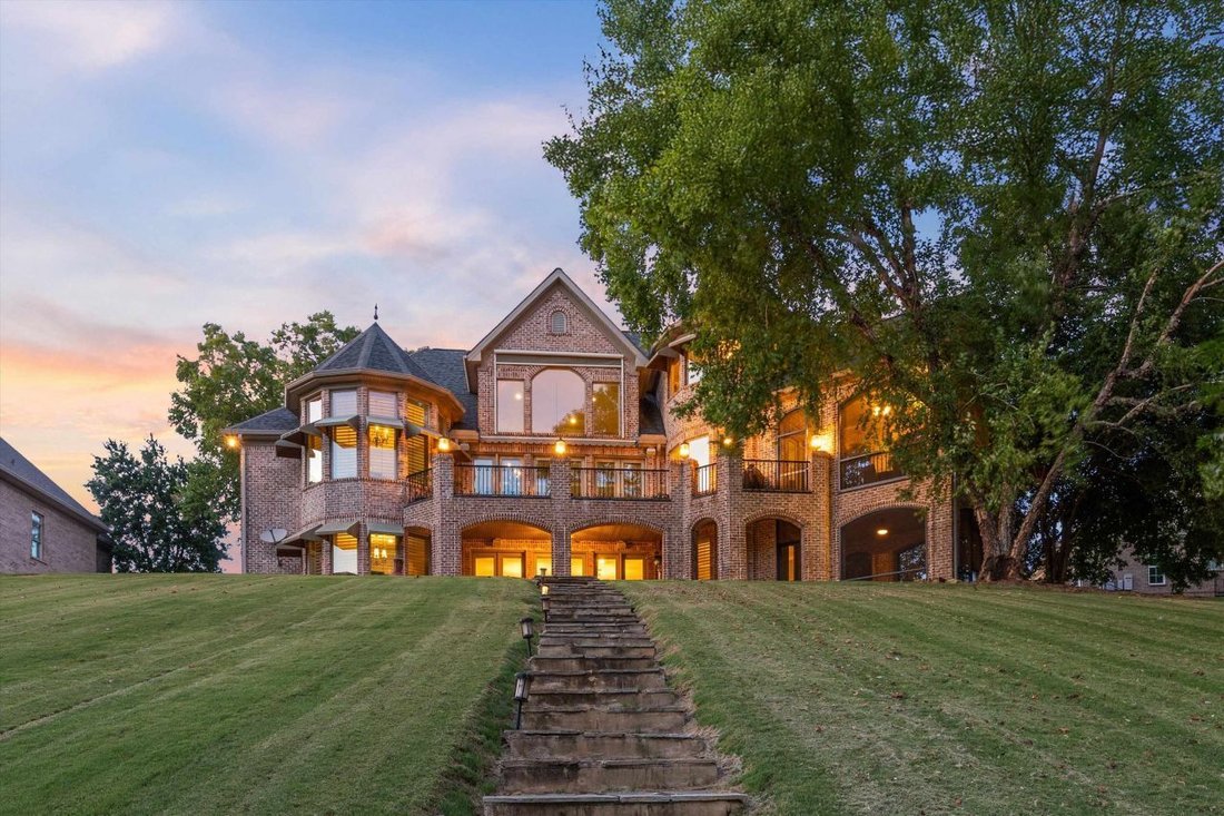 House in Athens, Alabama, United States 3 - 16205082