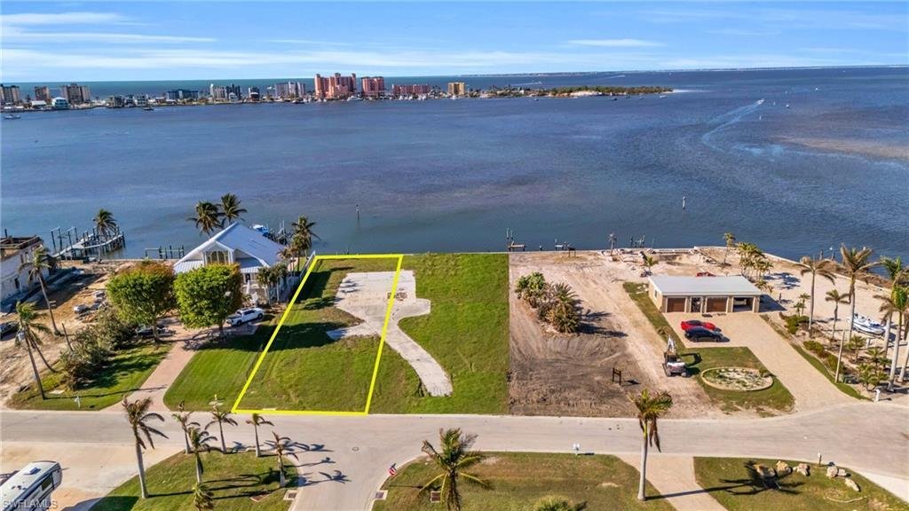 Land in Fort Myers Beach, Florida, United States 1 - 16203182