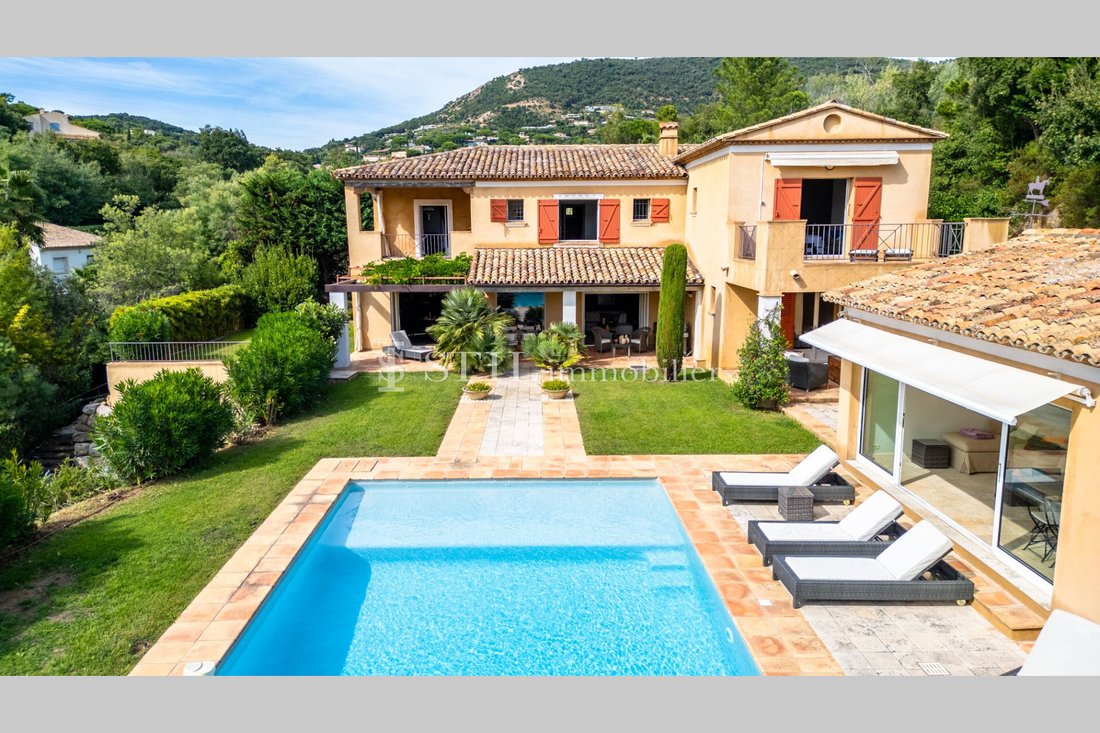 Villa in Grimaud, Provence-Alpes-Côte d'Azur, France 1 - 16206773