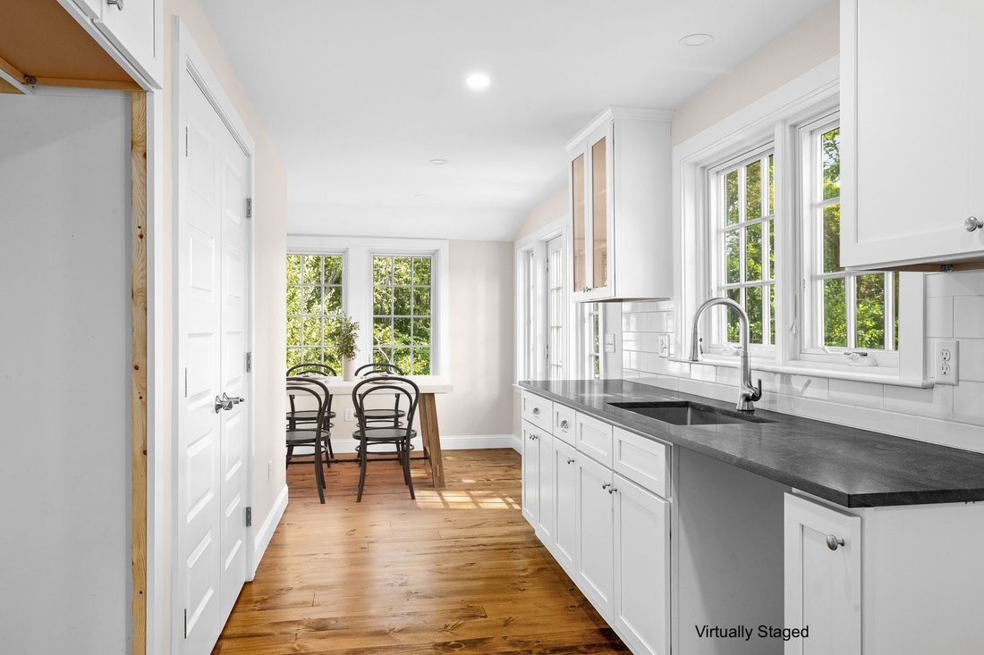 House in Dartmouth, Massachusetts, United States 5 - 16013632