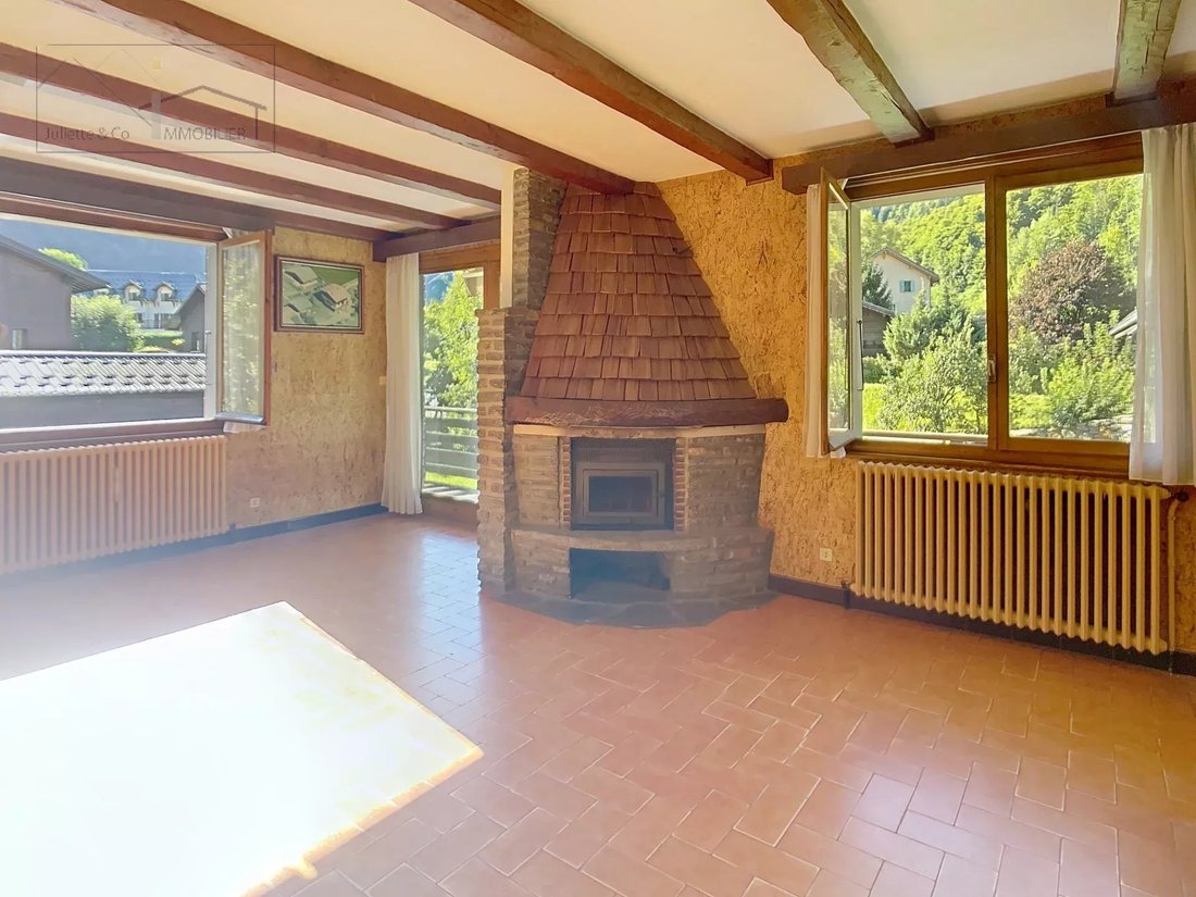 Chalet in Les Houches, Auvergne-Rhône-Alpes, France 3 - 16055329