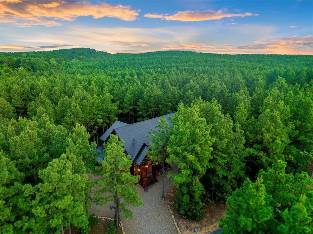 House in Broken Bow, Oklahoma, United States 1 - 16206906