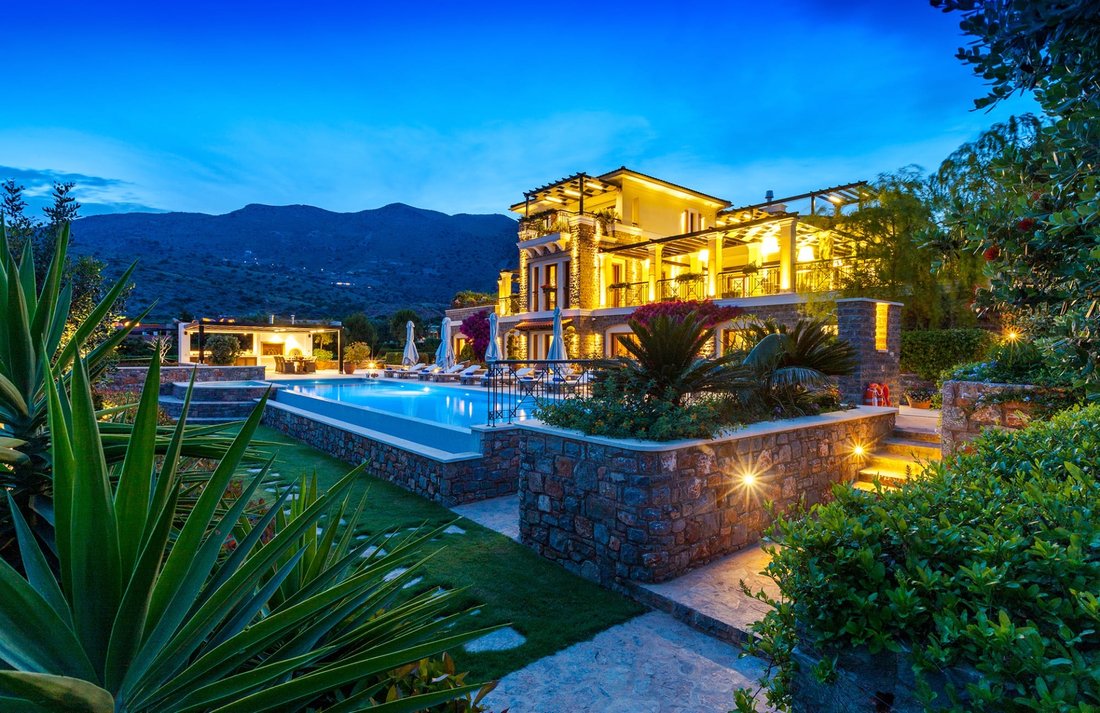 Villa in Community of Elounta, Agios Nikolaos Municipal Unit, Greece 1 - 16203759
