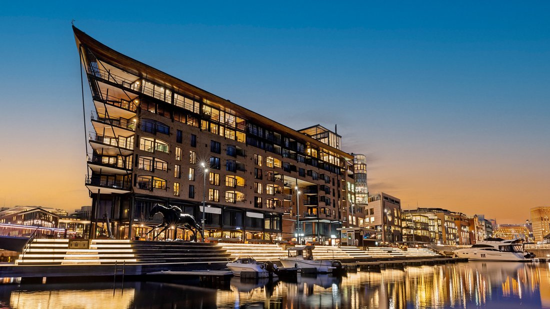 View of Seafront 4 Room Corner Apartment, Two Balconies At In Aker Brygge, Oslo ...