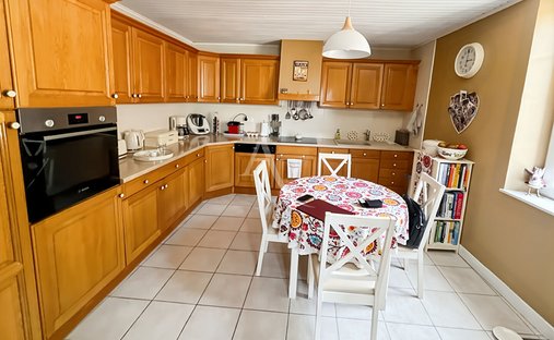 Castle for Sale in Prayssac, Occitanie, France