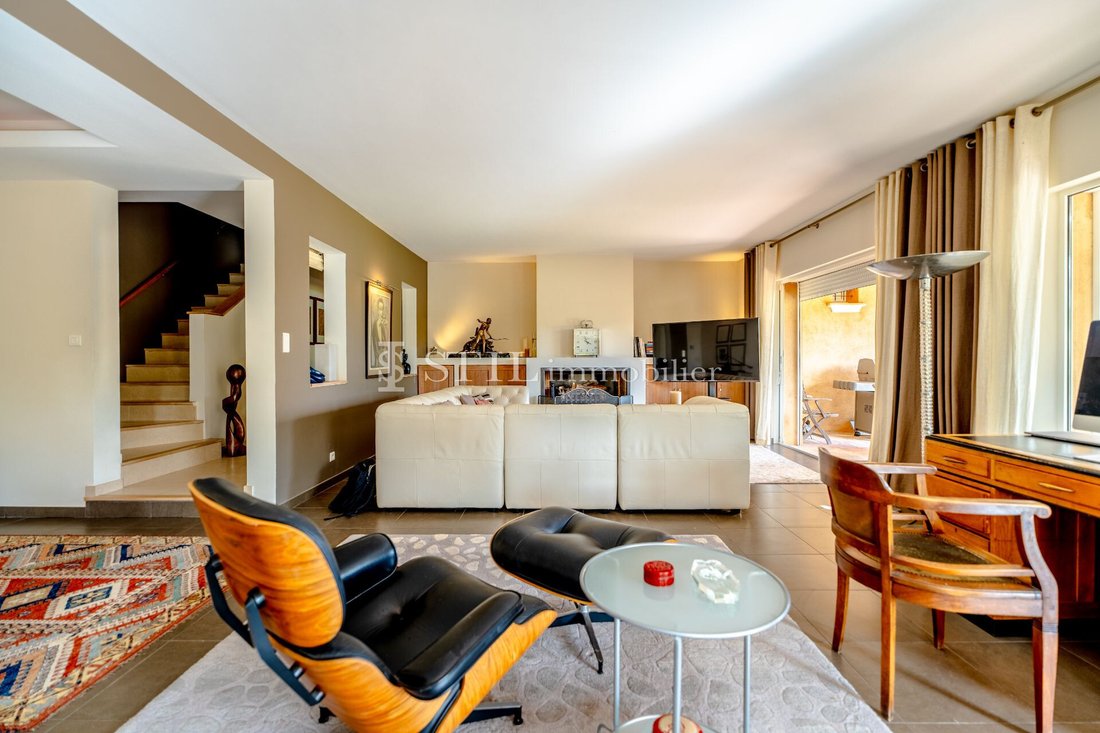 Villa in Grimaud, Provence-Alpes-Côte d'Azur, France 3 - 16206773