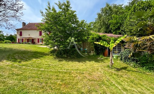 Castle for Sale in Prayssac, Occitanie, France