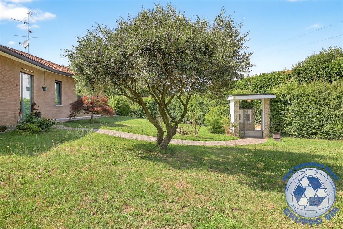 Villa en Camparada, Lombardía, Italia 5 - 16204112