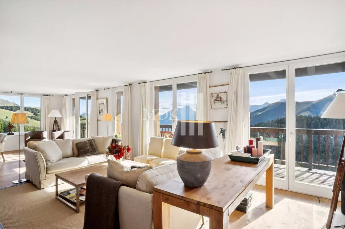 Beautiful Ski In And Out Apartment