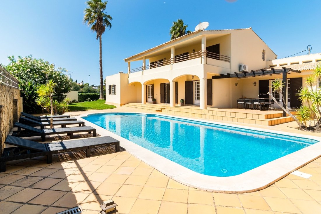 Villa in Sesimbra (Castelo), Setubal, Portugal 1 - 16203173