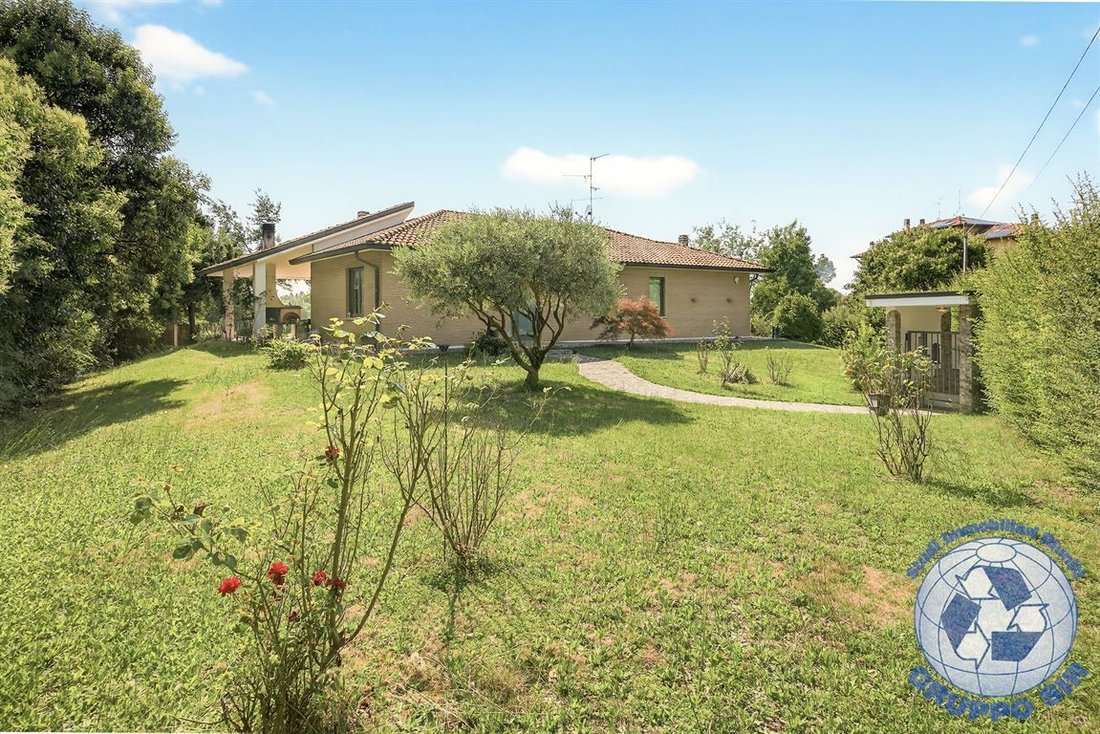 Villa in Camparada, Lombardy, Italy 5 - 16204112