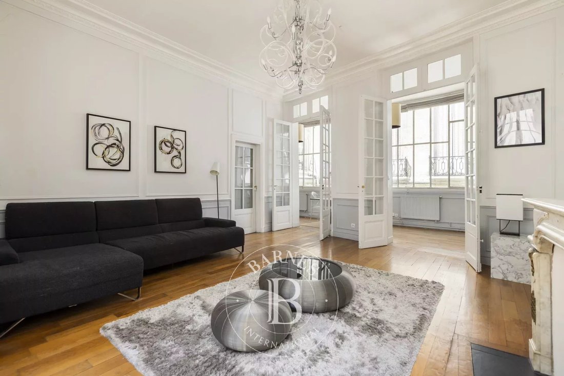 Apartment in Monnaie, Paris 6e Arrondissement, Paris 2 - 16204269