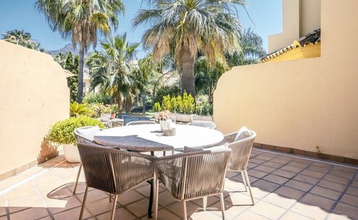 Villa in Golden Mile, Andalusia, Spain 1