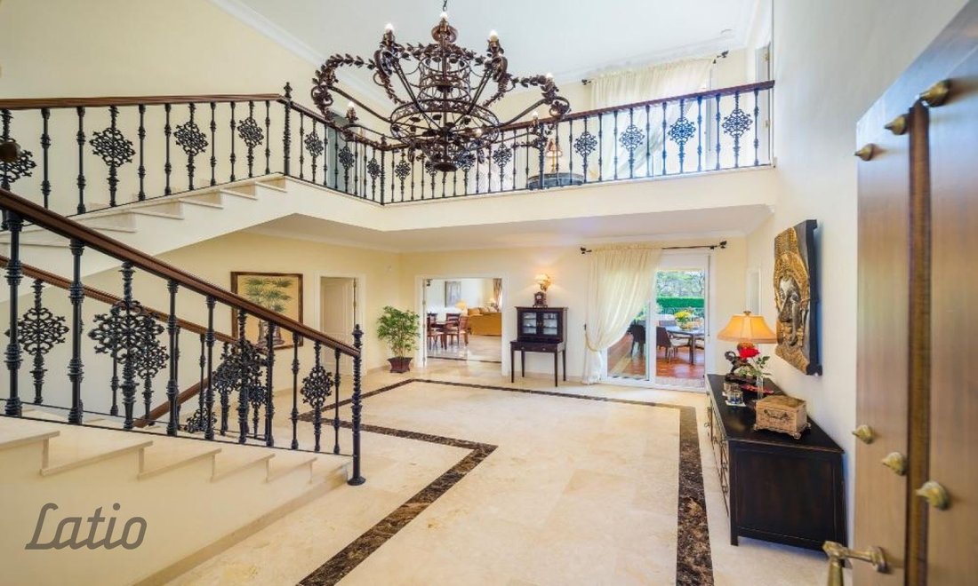 House in Marbella, Andalusia, Spain 4 - 16208207