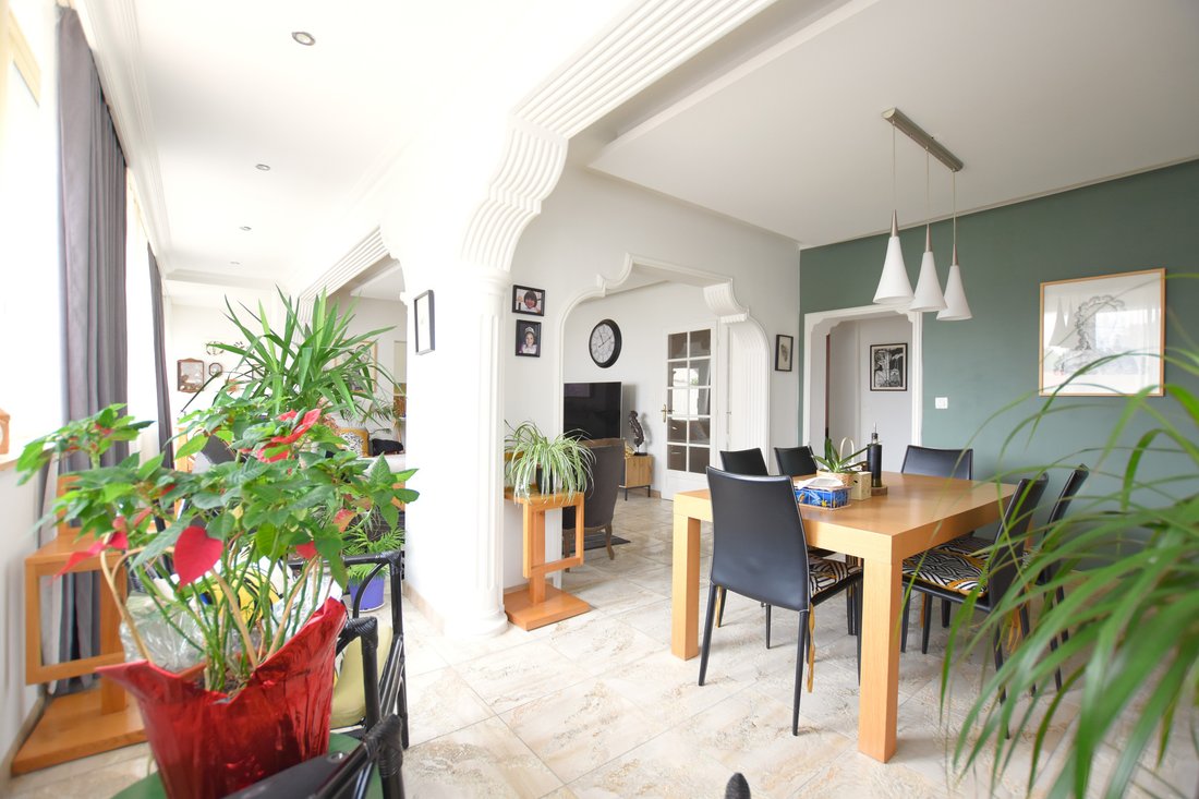 House in Les Essarts-le-Roi, Ile-de-France, France 3 - 16204409