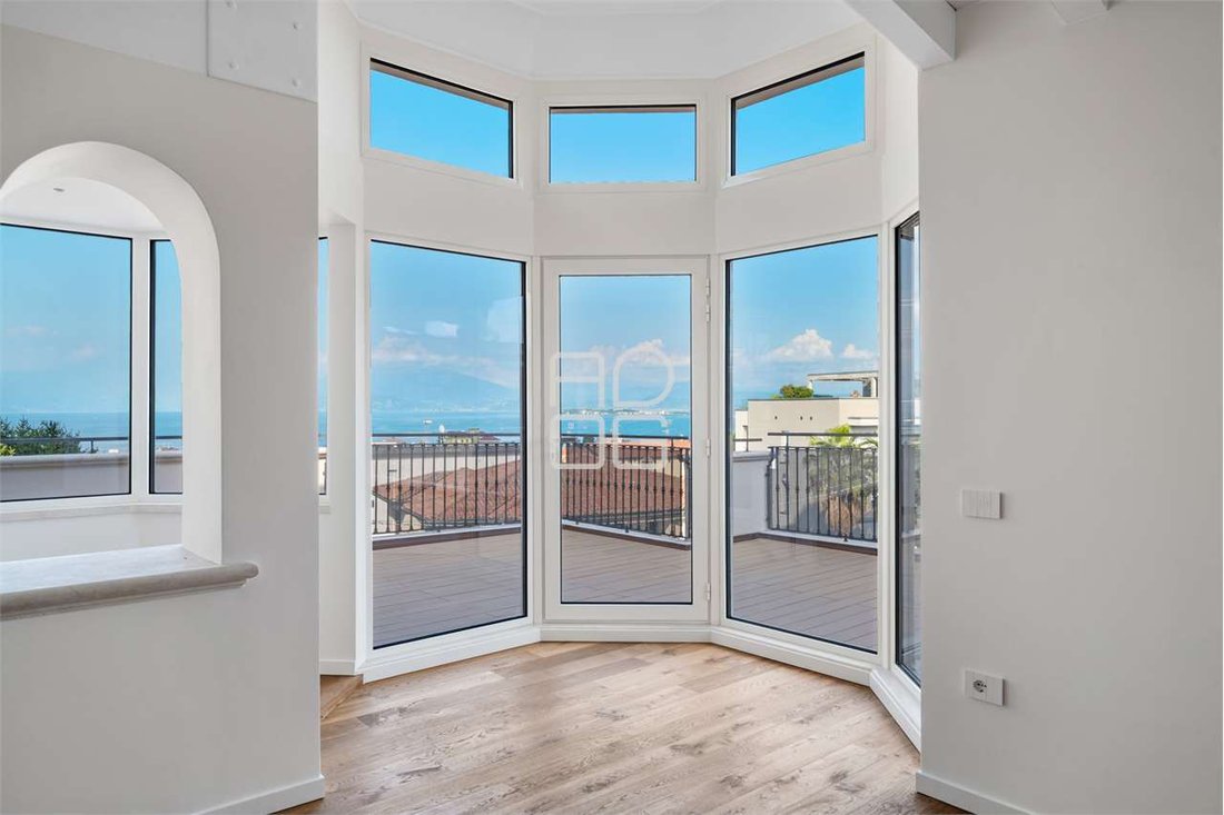 Apartment in Desenzano Centro, Desenzano del Garda, Lombardy 3 - 16204275