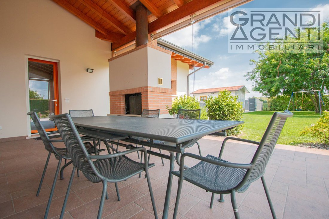 Villa in Villa Bartolomea, Veneto, Italy 3 - 16204824