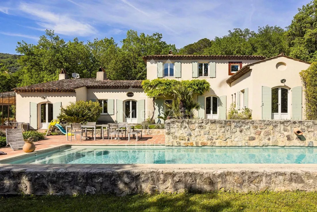 Villa in Grasse, Provence-Alpes-Côte d'Azur, France 2 - 12722118