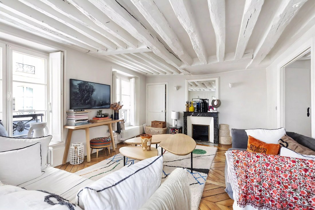 Apartment in Saint Thomas d'Aquin, Paris 7e Arrondissement, Paris 3 - 16203004
