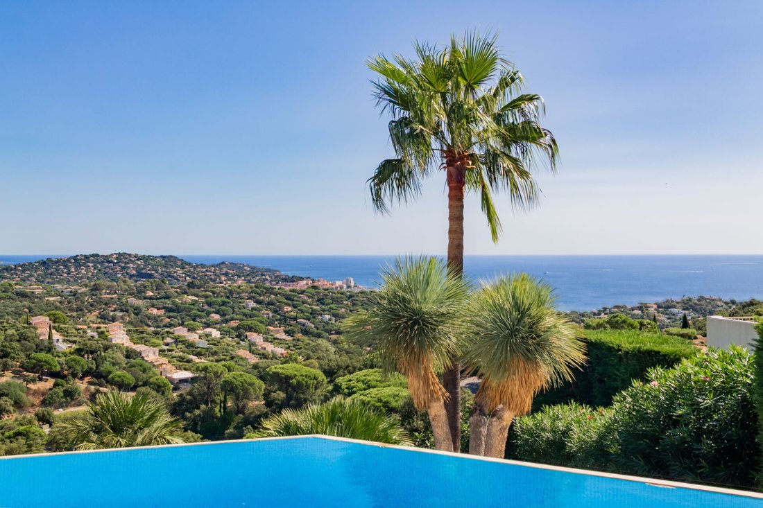 Villa in Ville-Les Saquedes-Le Bouillonnet, Sainte-Maxime, France 1 - 16206765