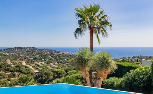 Villa in Ville-Les Saquedes-Le Bouillonnet, Sainte-Maxime, France 1