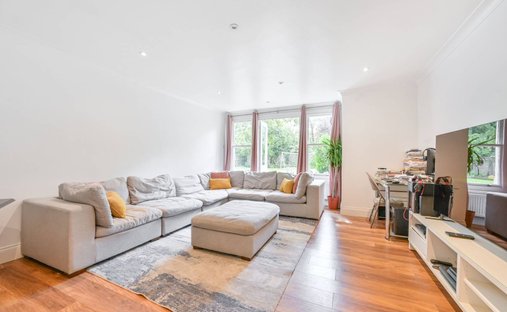 Apartment in Brondesbury Park, Brent, England 1