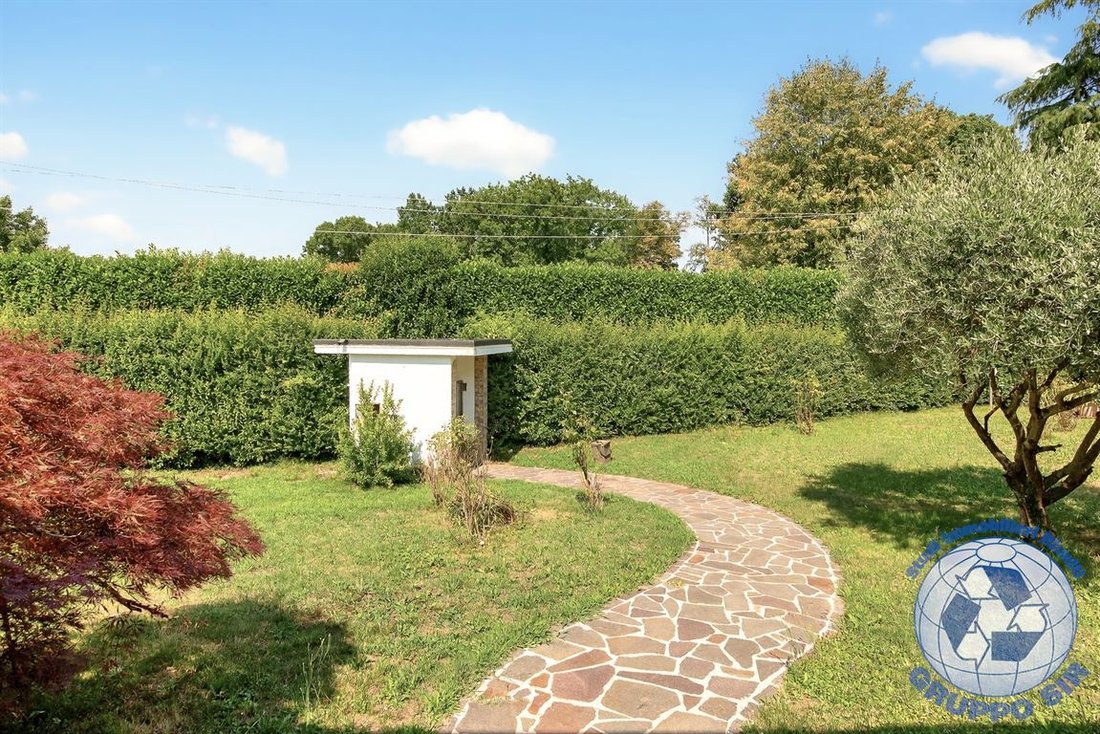 Villa in Camparada, Lombardy, Italy 2 - 16204112