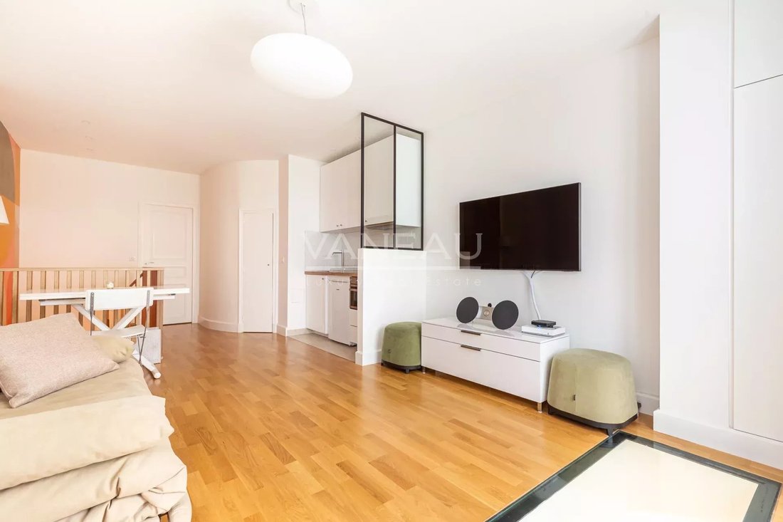 Apartment in Porte Dauphine, Paris 16e Arrondissement, Paris 3 - 13307957