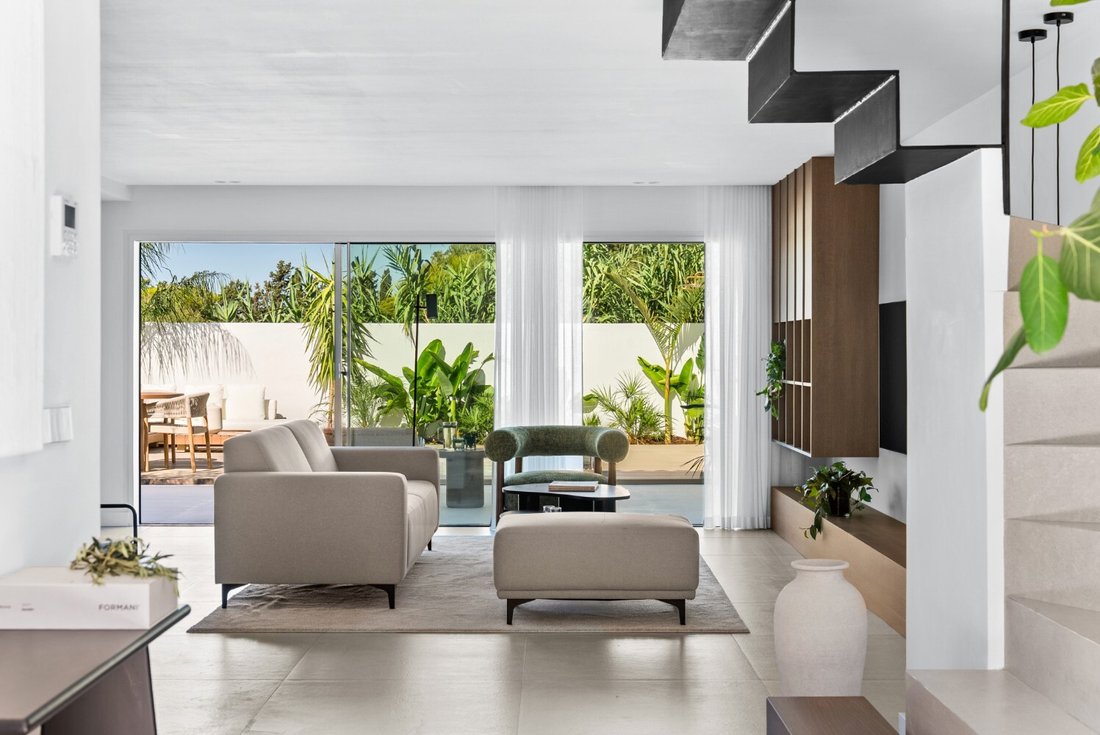 Townhouse in Nueva Andalucia, Marbella, Spain 2 - 16202710