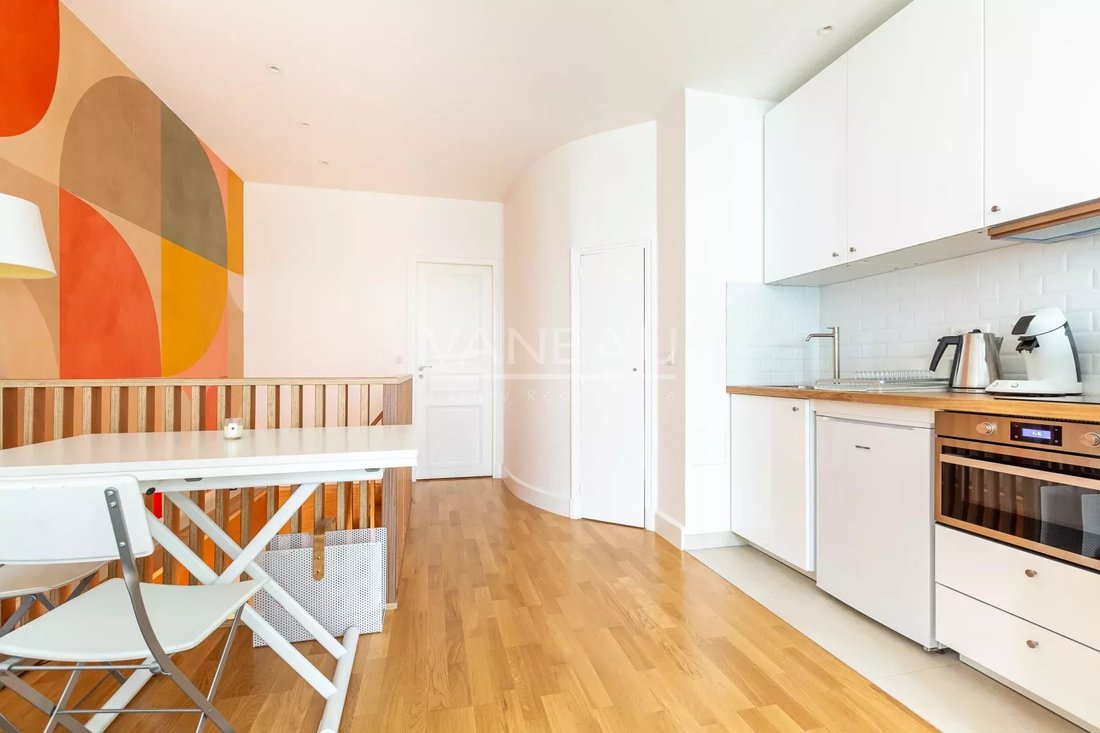 Apartment in Porte Dauphine, Paris 16e Arrondissement, Paris 4 - 13307957