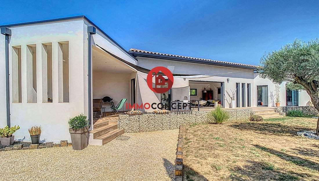 Villa in Tavel, Occitania, France 1 - 16207886