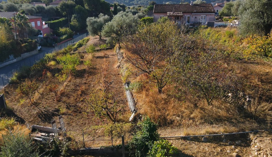 Land in Carros, Provence-Alpes-Côte d'Azur, France 2 - 16203259