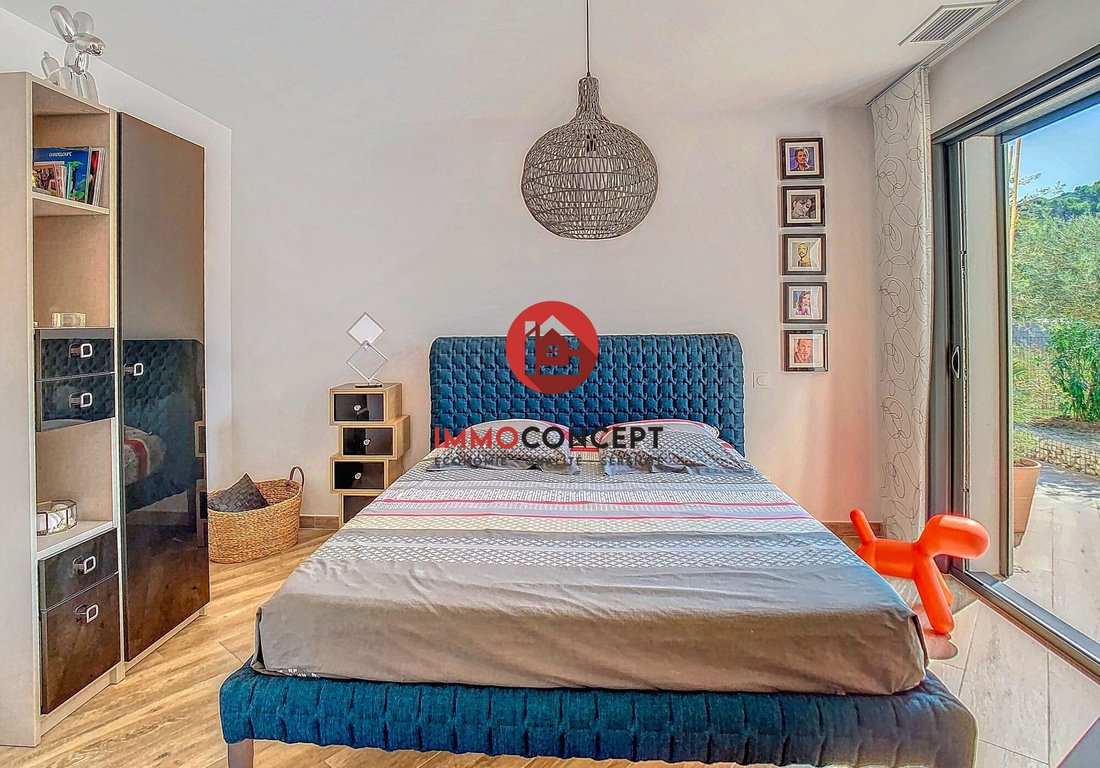 Villa in Tavel, Occitania, France 5 - 16207886