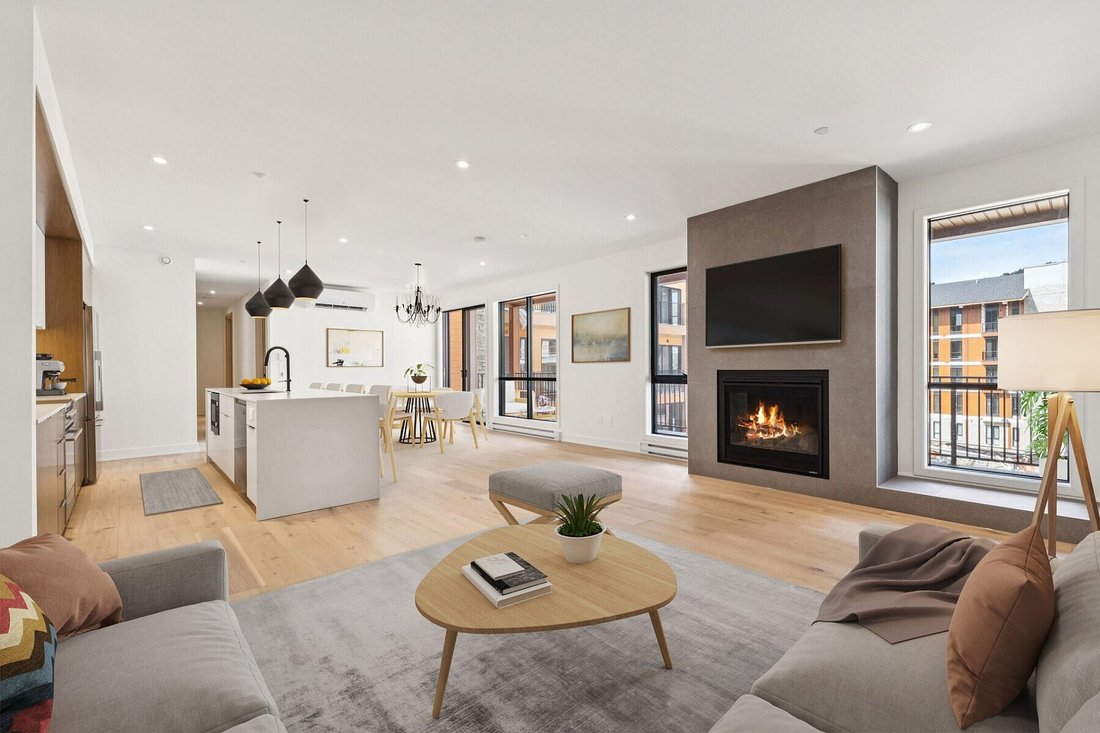 Condo in Mont-Tremblant, Quebec, Canada 1 - 16206220