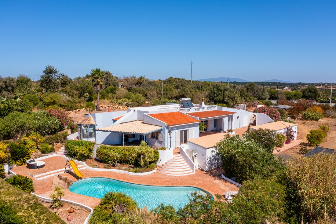 Villa in Praia da Luz, Algarve, Portugal 1 - 16202999
