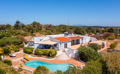 Villa in Praia da Luz, Algarve, Portugal 1