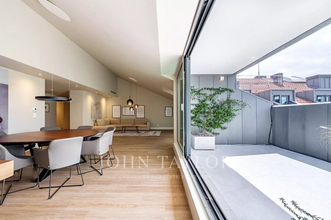 Apartment in Misericordia, Lisbon, Portugal 3 - 16202698