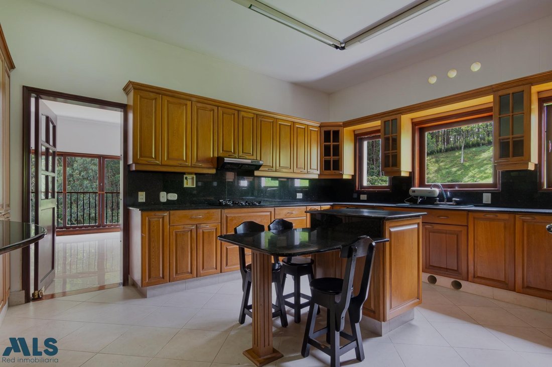 House in Medellín, Antioquia, Colombia 5 - 16209039