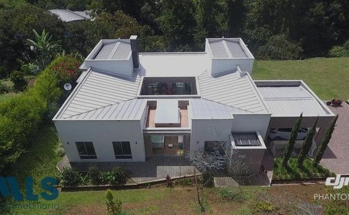 House in La Estrella, Antioquia, Colombia 1