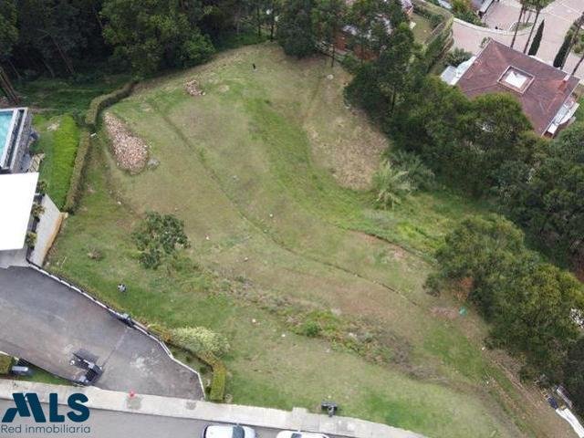 Land in Medellín, Antioquia, Colombia 4 - 16208323