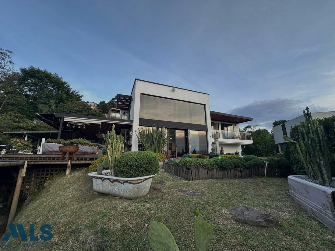 House in Santa Elena, Antioquia, Colombia 2 - 16208223