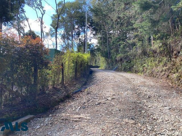 Land in Envigado, Antioquia, Colombia 2 - 16209088