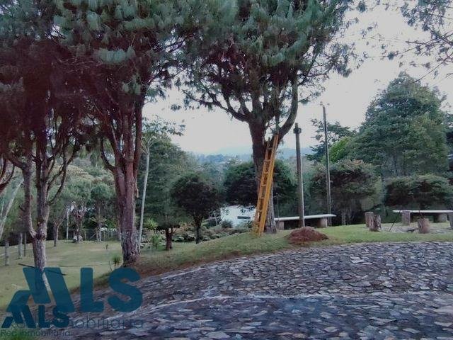 House in Santa Elena, Antioquia, Colombia 2 - 16209099