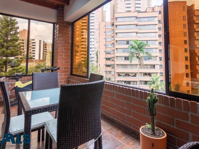 Apartment in Medellín, Antioquia, Colombia 3 - 16208511