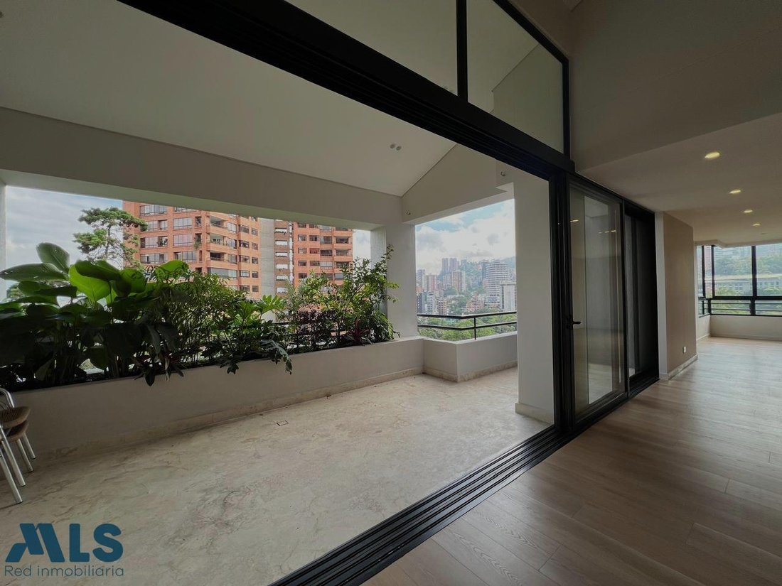 Apartment in Medellín, Antioquia, Colombia 5 - 16208692