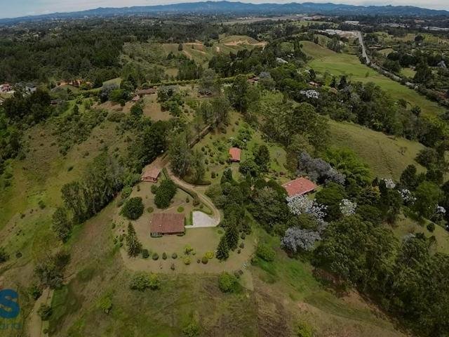 Land in Guarne, Antioquia, Colombia 1 - 16208237
