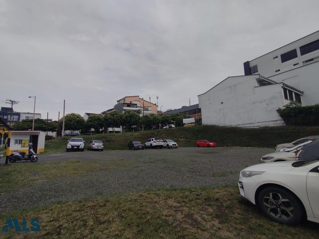 Land in Pereira, Risaralda, Colombia 2 - 16209056