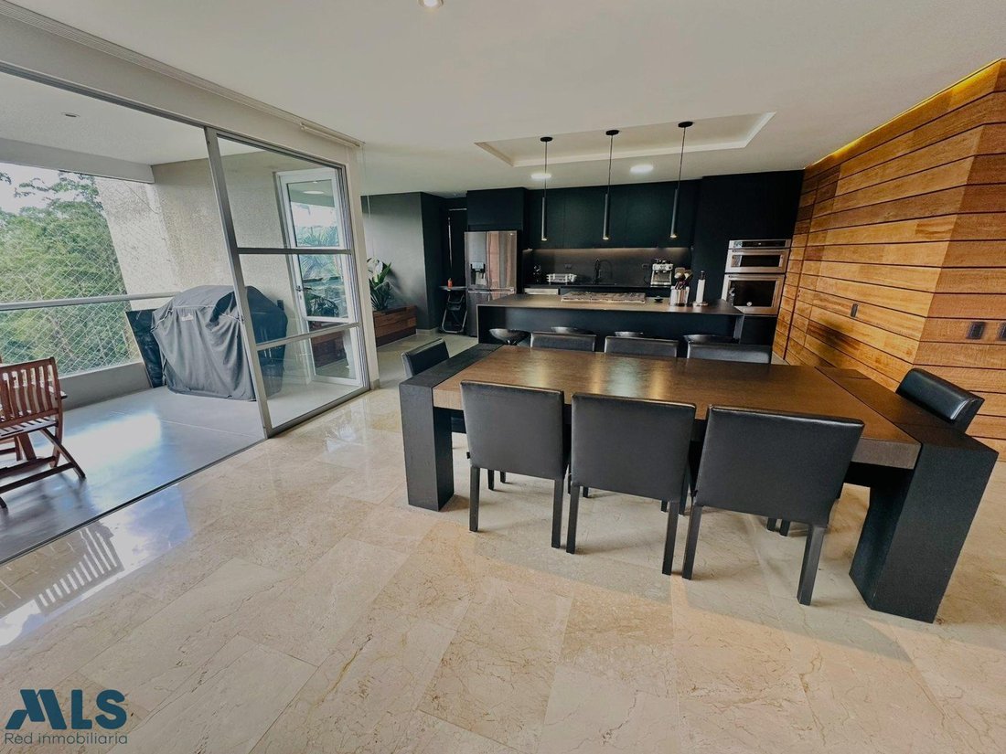 Apartment in Medellín, Antioquia, Colombia 3 - 16208663