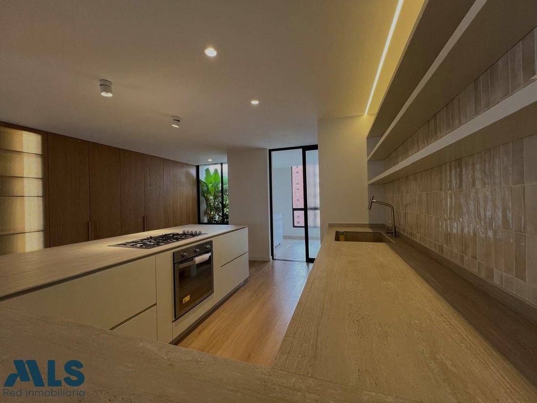Apartment in Medellín, Antioquia, Colombia 2 - 16208692