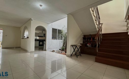 Casa en Medellín, Antioquia, Colombia 1